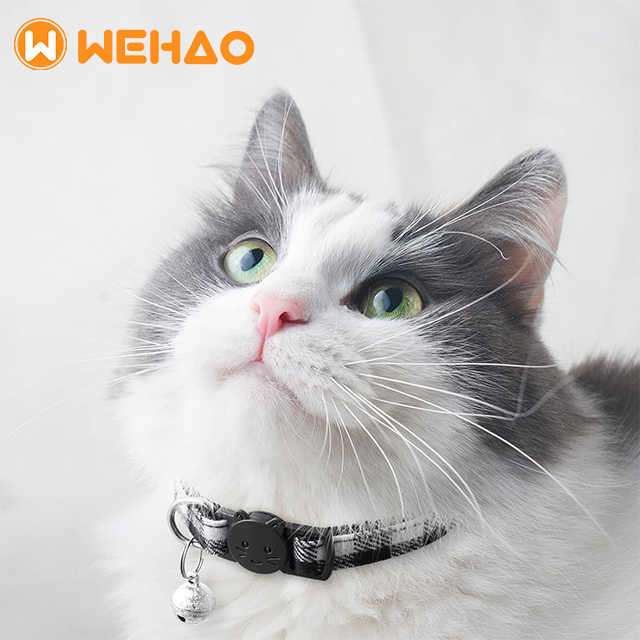 Wehao Safe Breakaway Plaid Cat Collar with Bell