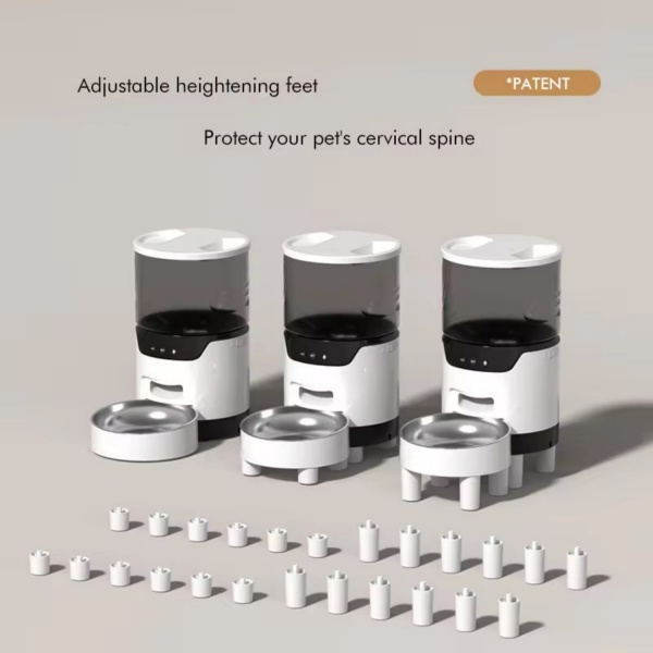 Adjustable Height Pet Feeder